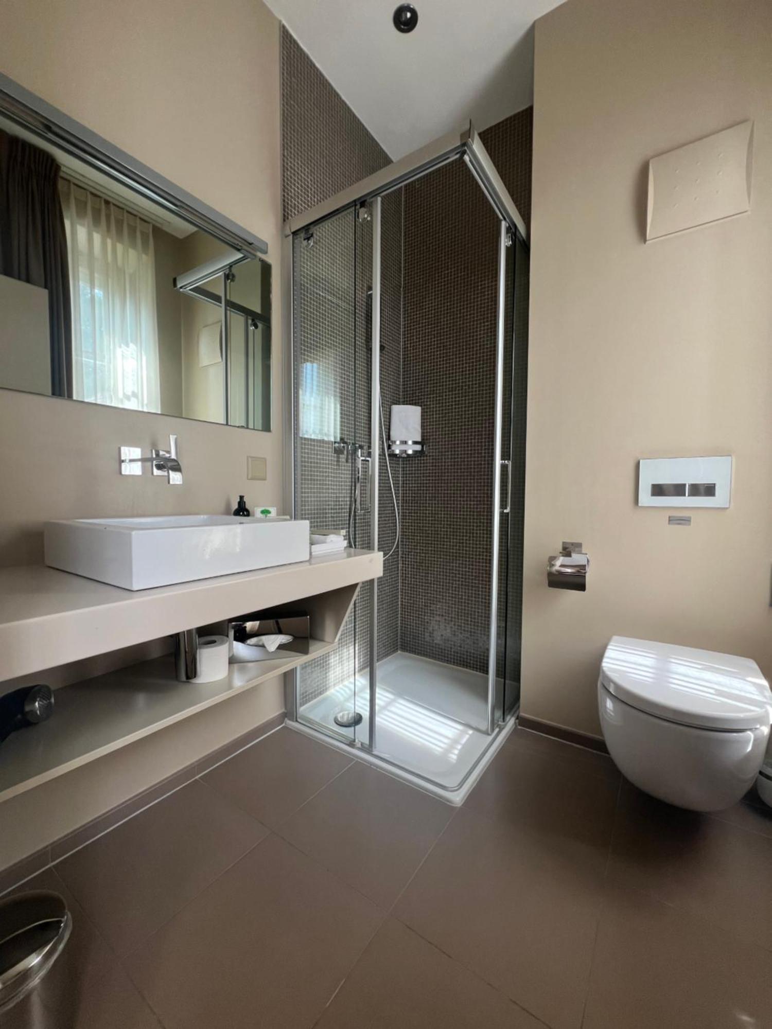 Hostellerie Le Petit Manoir มอร์เกส ภายนอก รูปภาพ