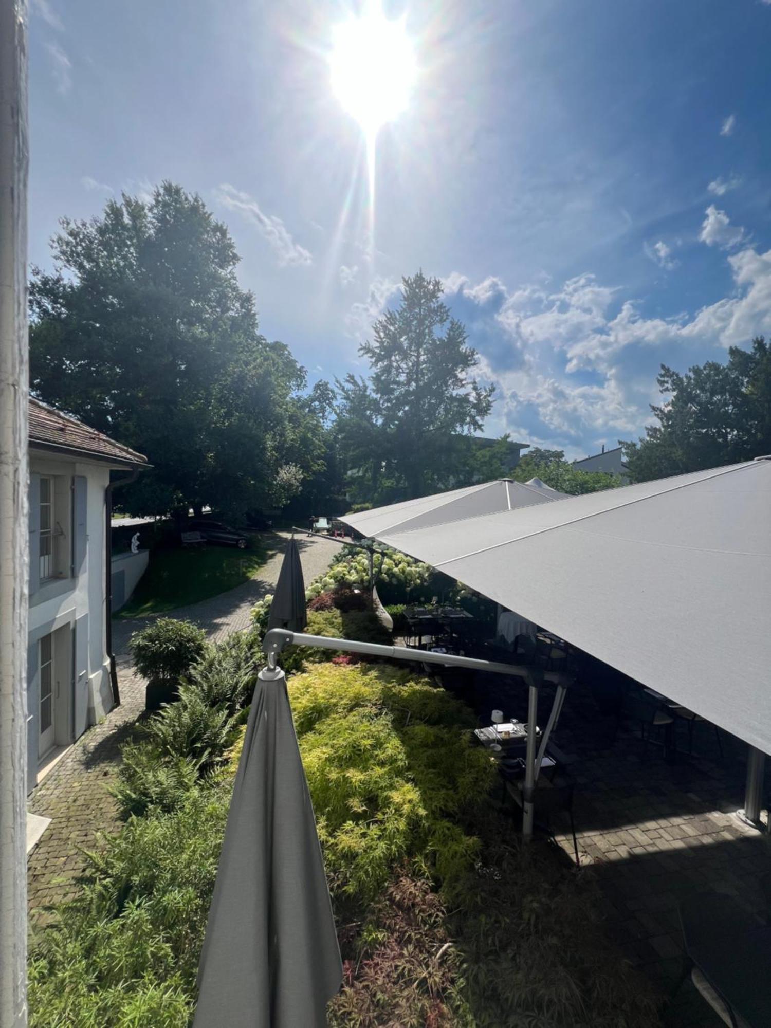 Hostellerie Le Petit Manoir มอร์เกส ภายนอก รูปภาพ
