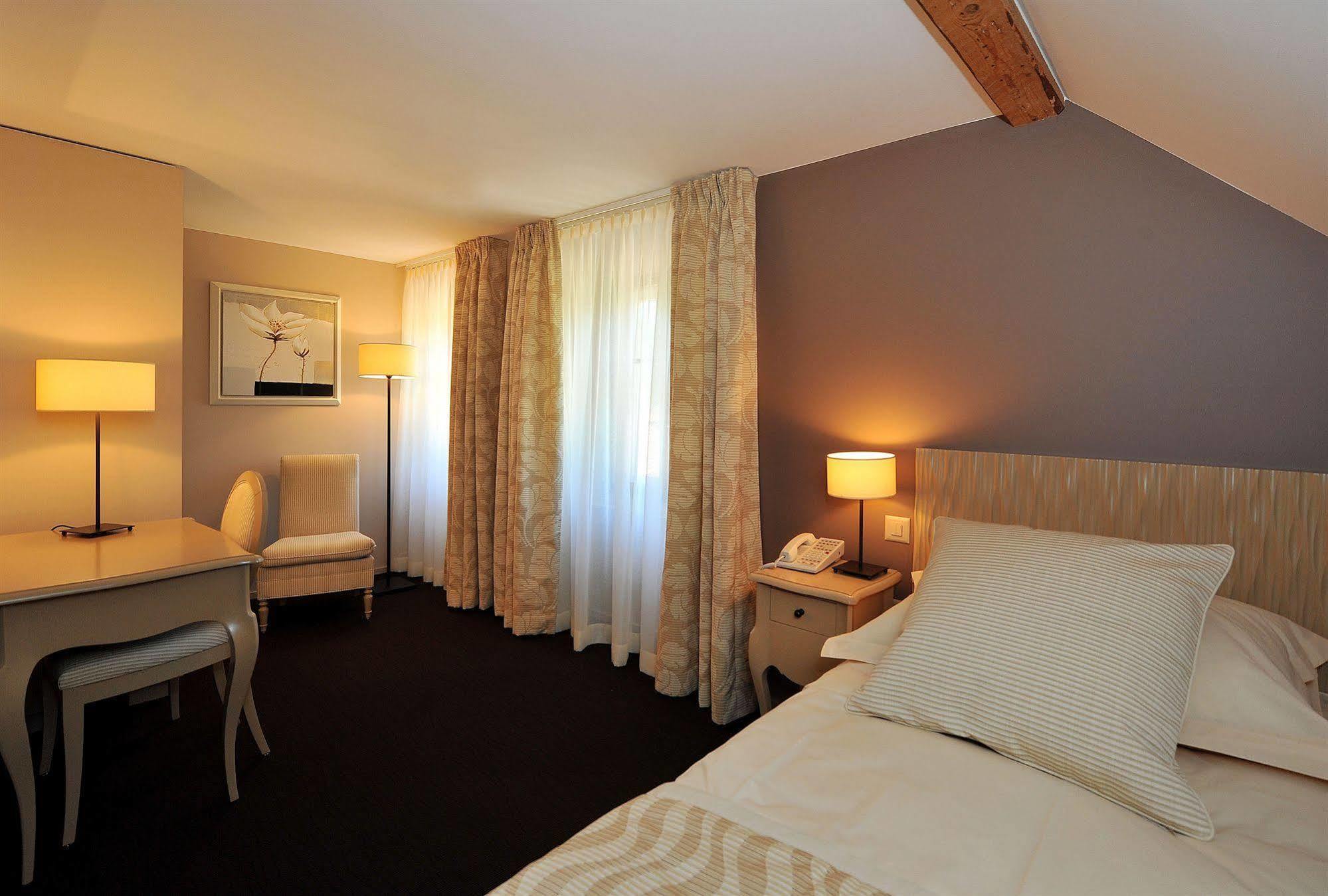 Hostellerie Le Petit Manoir มอร์เกส ภายนอก รูปภาพ