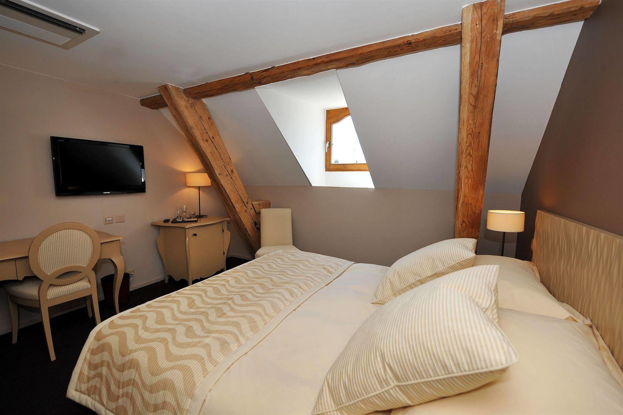 Hostellerie Le Petit Manoir มอร์เกส ภายนอก รูปภาพ